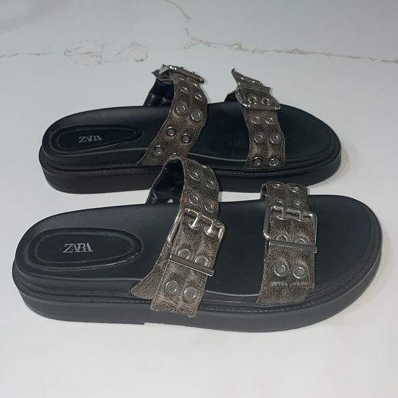 Zara Black Sandals with faux textured brown black straps with silver rivets | 42 - Picture 5 of 6